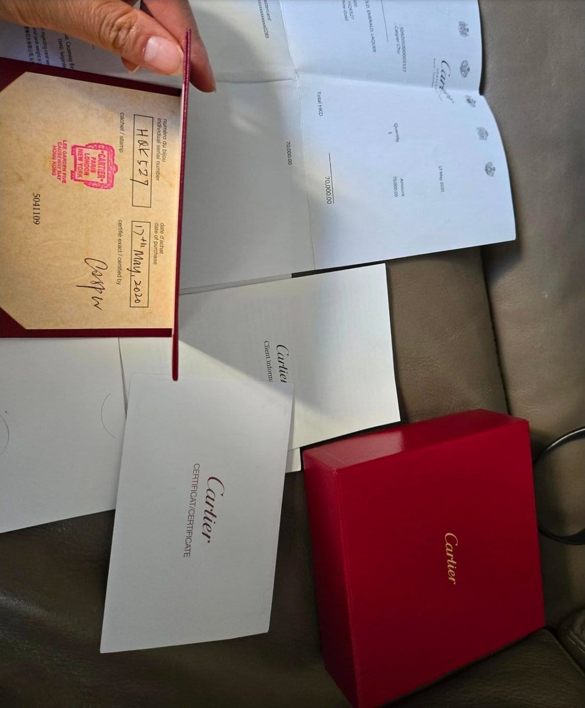 Cartier Panthère Náhrdelník z Bílého Zlata s Diamanty a Smaragdy