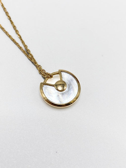 Cartier Amulette Náhrdelník z 18karátového Zlata s Diamantem a Perletí