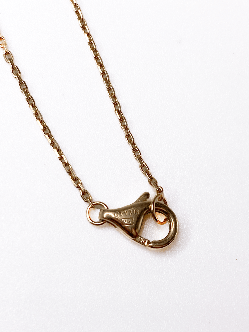 Cartier Amulette Náhrdelník z 18karátového Zlata s Diamantem a Perletí
